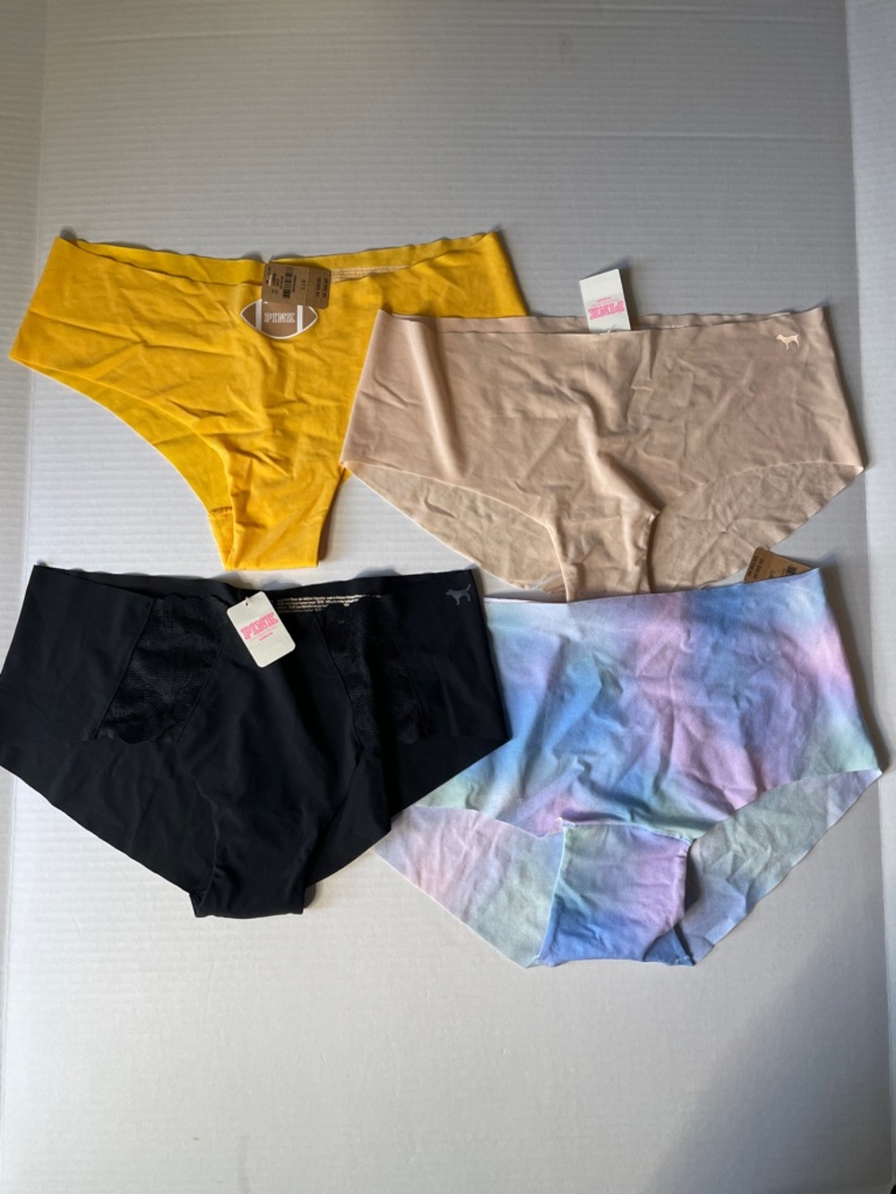 Victoria's Secret Pink Size Large   Underware 4 PC Bundle NWT